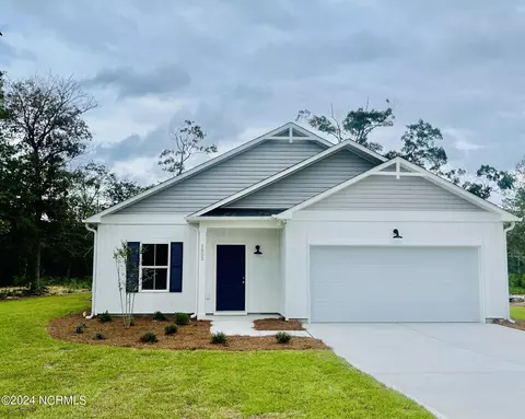 1652 Star Cross Dr SW, Shallotte, NC 28470