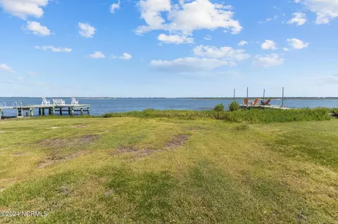 123 Hollings Ct, Newport, NC 28570
