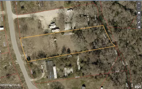 636 Glenn Dr, New Bern, NC 28562