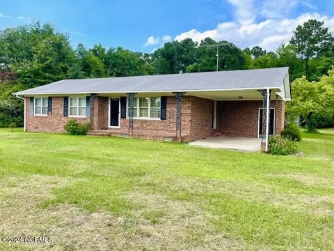 920 Zion Hill Church Rd, Bladenboro, NC 28320