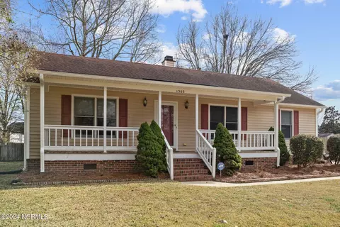 1303 Cedar Ln, Greenville, NC 27858