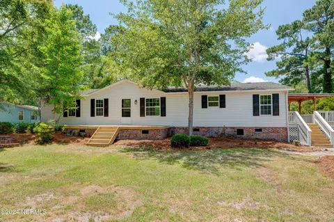 6197 Shaw Hwy, Rocky Point, NC 28457