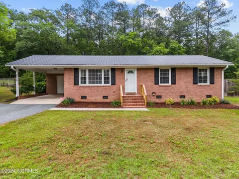 1120 Avalon Dr, Rockingham, NC 28379