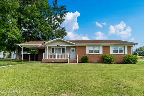 102 Bryan St, Havelock, NC 28532