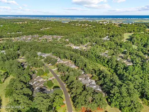 102 Red Bird Ln, Hampstead, NC 28443 photo 13