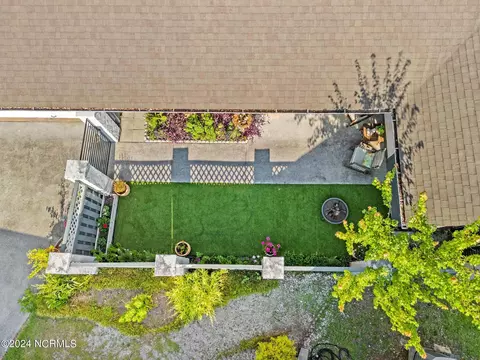 102 Red Bird Ln, Hampstead, NC 28443 photo 7