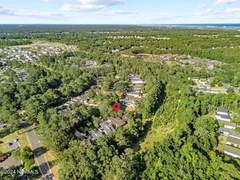 102 Red Bird Ln, Hampstead, NC 28443 photo 12