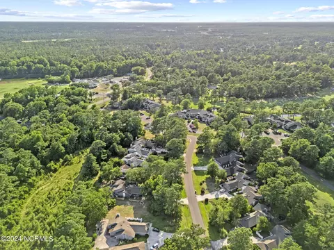 102 Red Bird Ln, Hampstead, NC 28443 photo 21