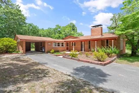 614 Stanbury Rd SW, Supply, NC 28462