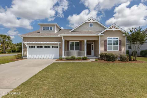 4987 Alamance Dr, Southport, NC 28461
