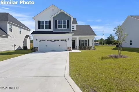 474 Pebble Shore Dr, Sneads Ferry, NC 28460