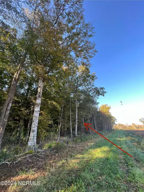 10 W Ac W Gibbs Rd, Knotts Island, NC 27950