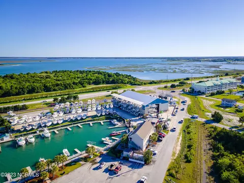 156 Radio Island Rd #88, Beaufort, NC 28516