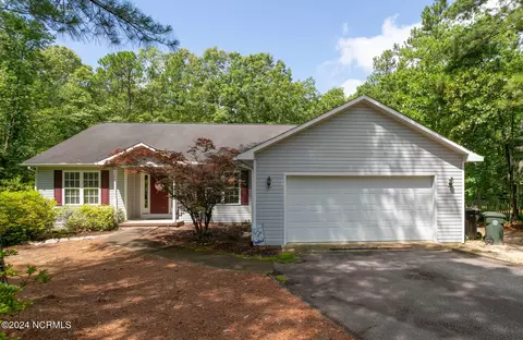 1026 Devonshire Trl, Aberdeen, NC 28315