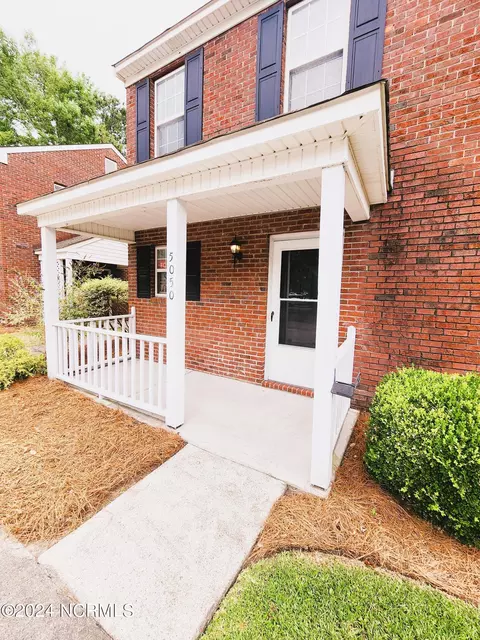 5050 Lamppost Cir, Wilmington, NC 28403