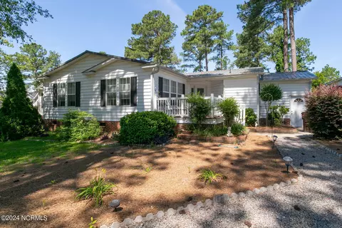 280 Ridge View Dr, Cameron, NC 28326