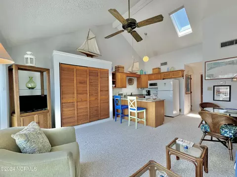 9201 Coast Guard Rd #H303, Emerald Isle, NC 28594 photo 3