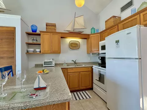 9201 Coast Guard Rd #H303, Emerald Isle, NC 28594 photo 8