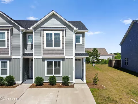 8263 Paramount Pt, Winnabow, NC 28479