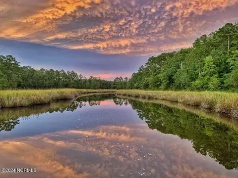 213 Golden Fern Ln, Minnesott Beach, NC 28510