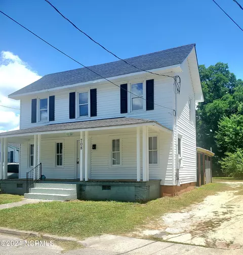 708 Richardson St, Elizabeth City, NC 27909