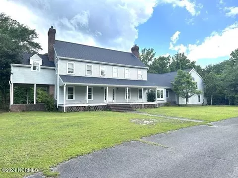 500 Holly Grove Ln, Hampstead, NC 28443