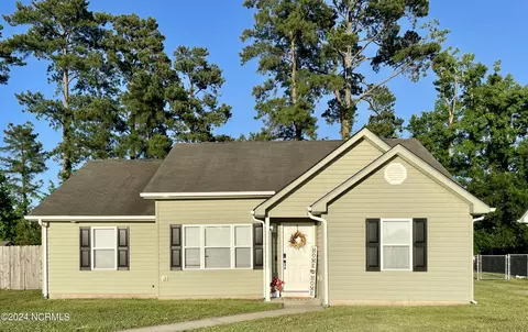 904 Jessica St, Elizabeth City, NC 27909