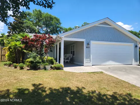 907 Royal Bonnet Dr, Wilmington, NC 28405