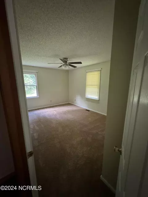 Bedroom - 2315 Aurora Road Rd, Ernul, NC 28527 photo 2 of 3