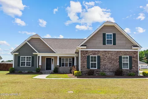 5800 Ivan Dr, Greenville, NC 27858