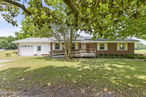 334 Dogwood Stand Rd, Delco, NC 28436