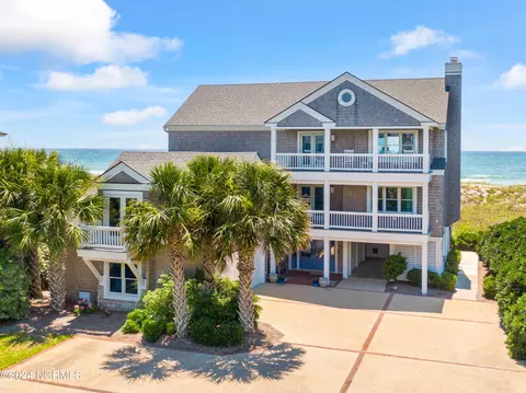 12 Beach Bay Ln E, Wilmington, NC 28411