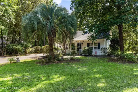 417 Eastwood Ln, Leland, NC 28451