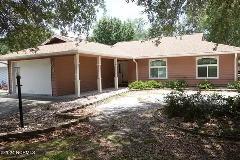 690 Fairway Dr E, Sunset Beach, NC 28468