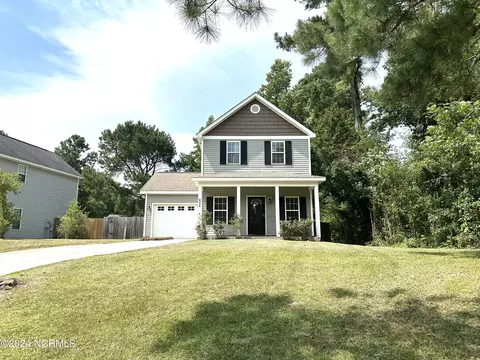 624 Shamrock Dr, Jacksonville, NC 28540