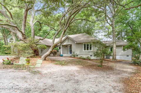 306 Camellia Ct, Sunset Beach, NC 28468