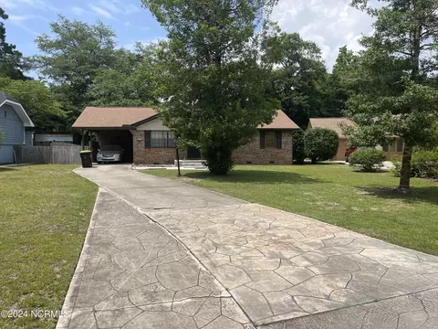8922 Landing Dr SW, Sunset Beach, NC 28468