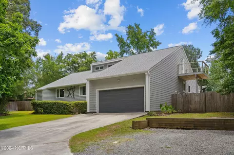 401 Creekview Dr E, Hampstead, NC 28443 photo 63