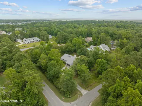 401 Creekview Dr E, Hampstead, NC 28443 photo 71