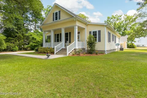 611 Loftin Farm Rd, Dover, NC 28526