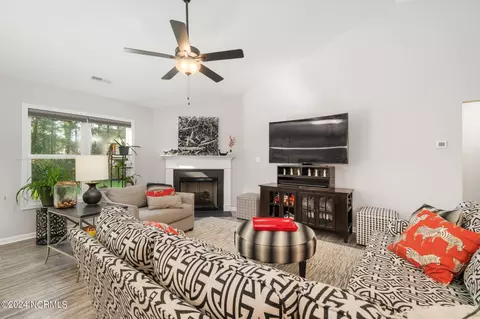128 Grantham Pl, New Bern, NC 28560 photo 7