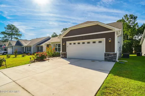 128 Grantham Pl, New Bern, NC 28560 photo 2