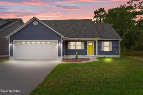 3061 Pine Hill Dr SW, Shallotte, NC 28470