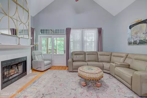 181 Royal Tern Dr, Hampstead, NC 28443 photo 7