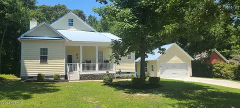 181 Royal Tern Dr, Hampstead, NC 28443