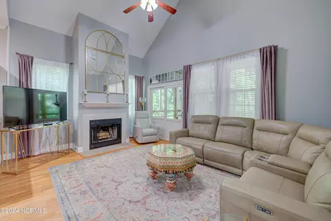 181 Royal Tern Dr, Hampstead, NC 28443 photo 8