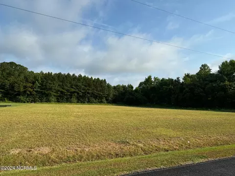 427 Godley Rd, Grimesland, NC 27837