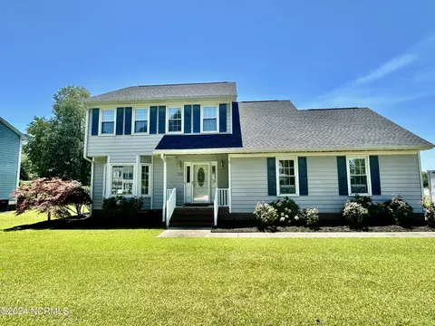 115 Plantation Blvd, Jacksonville, NC 28540