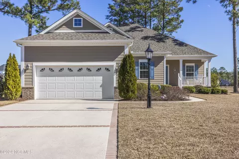 1384 Ogelthorp Dr NW, Calabash, NC 28467
