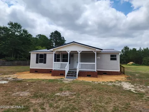 567 Davis Rd, Garland, NC 28441